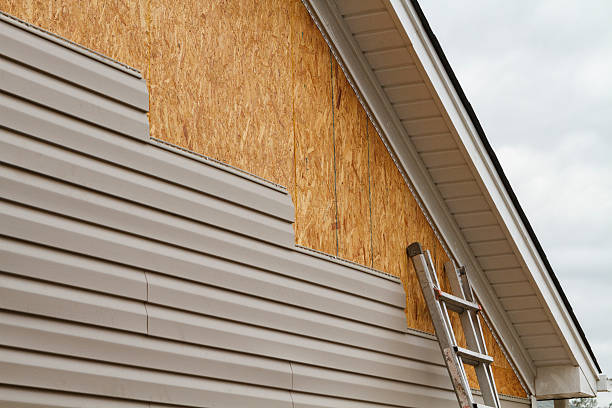 Professional Siding Replacement technician working in Hanover, MD